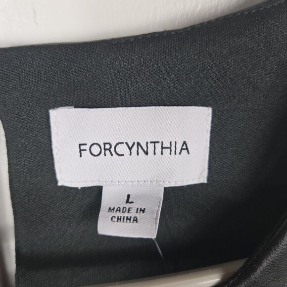 For Cynthia Women's Size Large Black Faux Leather Tank Top Feather Trim NWT - Picture 2 of 6